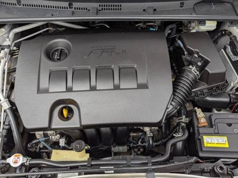 Used 2018 Toyota Corolla SE FWD image 27