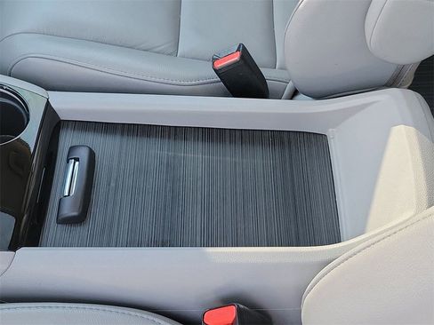 Used 2020 Honda Pilot Touring image 21