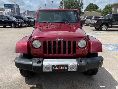 Used 2012 Jeep Wrangler Sahara w/ Connectivity Group AWD/4WD image 5