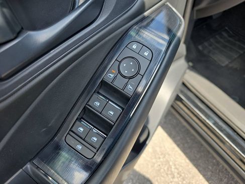 Used 2024 Nissan Rogue S FWD image 18