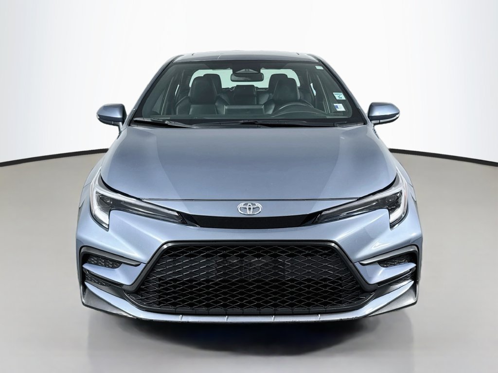 Used 2024 Toyota Corolla XSE FWD image 3