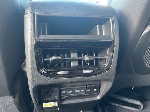 New 2026 Jeep Grand Cherokee Limited image 19