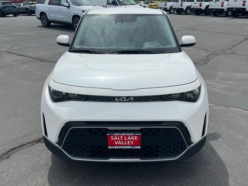 Used 2024 Kia Soul LX w/ Option Group 015 FWD image 4