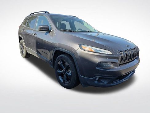 Used 2018 Jeep Cherokee Limited w/ High Altitude Package AWD/4WD image 6