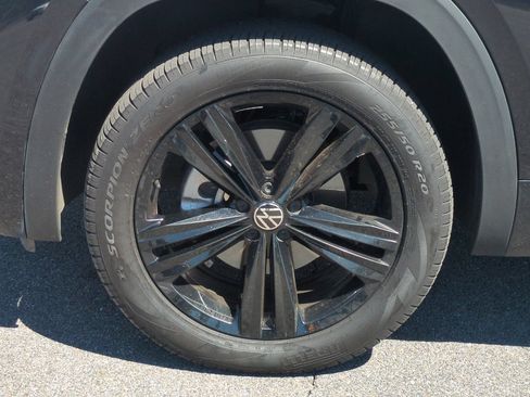 Used 2023 Volkswagen Atlas SEL R-Line AWD/4WD image 45