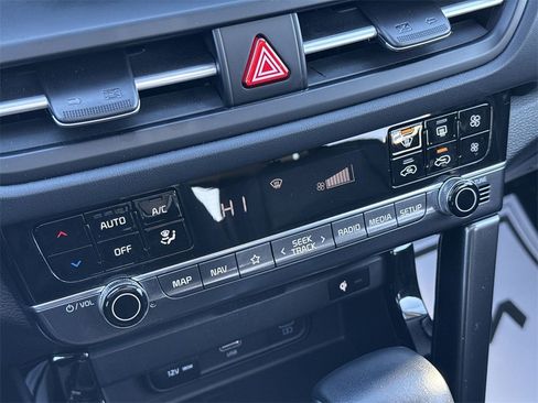 Used 2024 Kia Seltos EX image 17