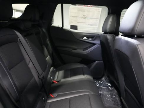 New 2026 Chevrolet Equinox LT w/ Convenience Package II AWD/4WD image 17