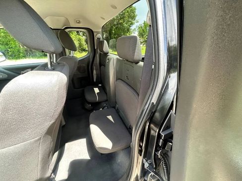 Used 2019 Nissan Frontier S RWD image 12