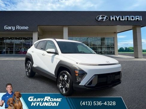 Used 2024 Hyundai Kona SEL w/ Convenience Package AWD/4WD image 2