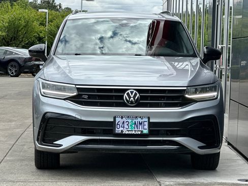 Used 2022 Volkswagen Tiguan SE R-Line AWD/4WD image 8