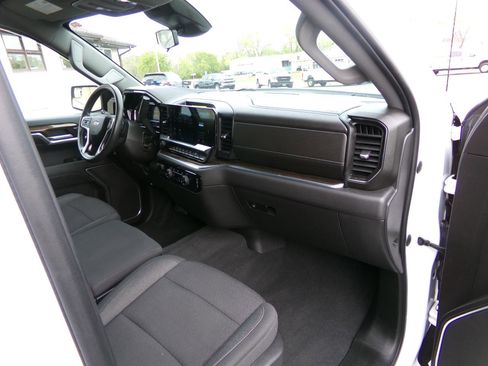 Used 2022 Chevrolet Silverado 1500 LT AWD/4WD image 38