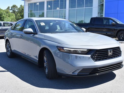 New 2026 Honda Accord EX-L image 3