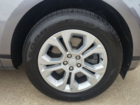 Used 2020 Land Rover Range Rover Evoque S image 16