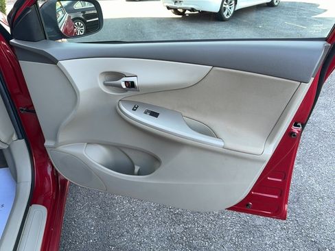 Used 2010 Toyota Corolla LE FWD image 17
