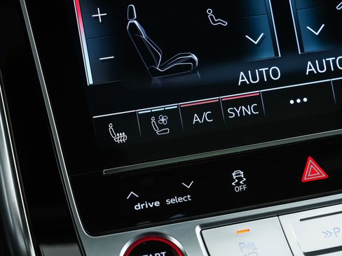 Used 2024 Audi RS Q8 image 28