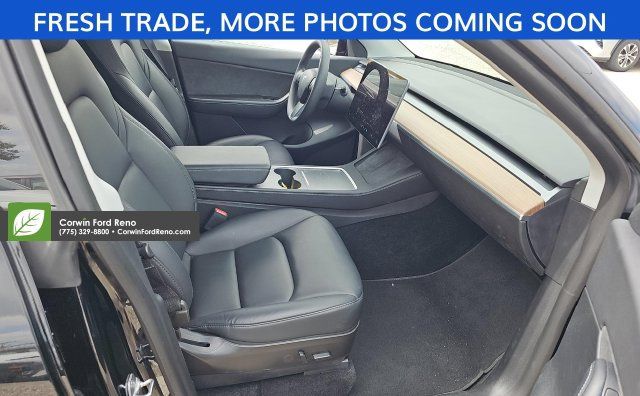 Used 2022 Tesla Model Y Performance AWD/4WD image 9