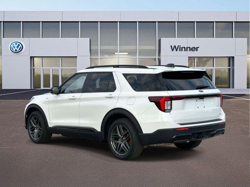 Used 2025 Ford Explorer ST-Line w/ ST-Line Street Pack AWD/4WD image 3