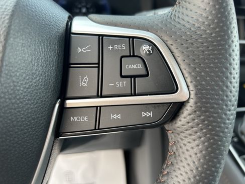 Certified 2025 Toyota Sienna Platinum AWD/4WD image 30