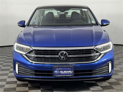 Used 2024 Volkswagen Jetta SEL image 6