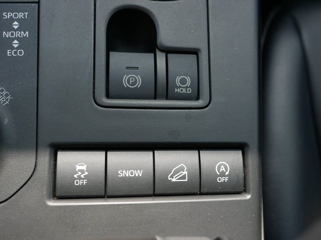 Used 2021 Toyota Highlander XSE AWD/4WD image 23