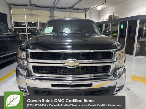 Used 2009 Chevrolet Silverado 2500 LTZ w/ Safety Package AWD/4WD image 3