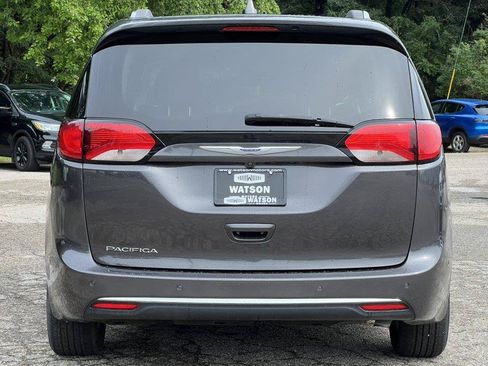 Used 2020 Chrysler Pacifica Touring-L Plus w/ Advanced Safetytec Group FWD image 35