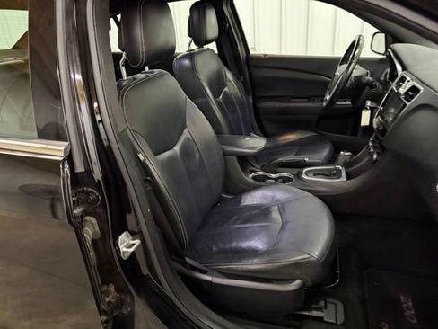 Used 2013 Chrysler 200 Limited FWD image 22