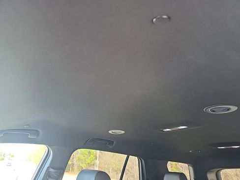 Used 2023 Chevrolet Traverse RS image 26