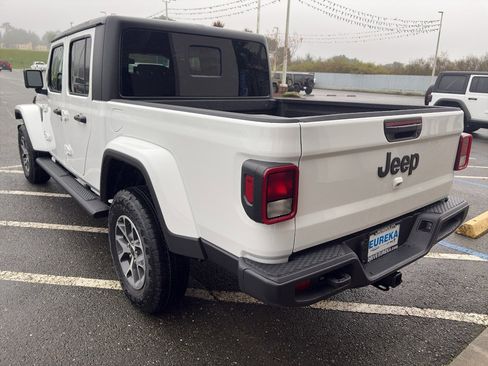 New 2026 Jeep Gladiator Sport image 19