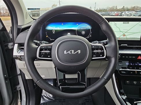 Certified 2024 Kia Carnival SX Prestige image 23