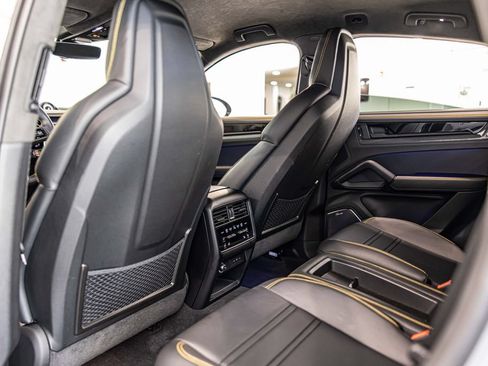 Used 2024 Porsche Cayenne Turbo GT AWD/4WD image 33