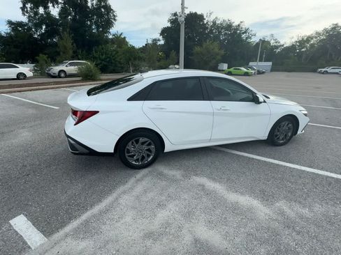Used 2024 Hyundai Elantra SEL FWD image 8