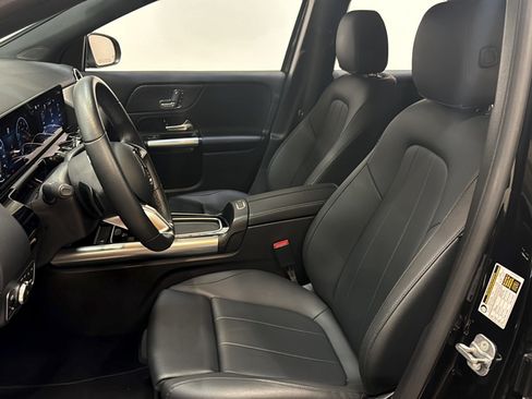 Certified 2025 Mercedes-Benz GLA 250 image 14