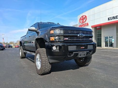 Used 2015 Chevrolet Silverado 2500 LTZ w/ Duramax Plus Package image 2