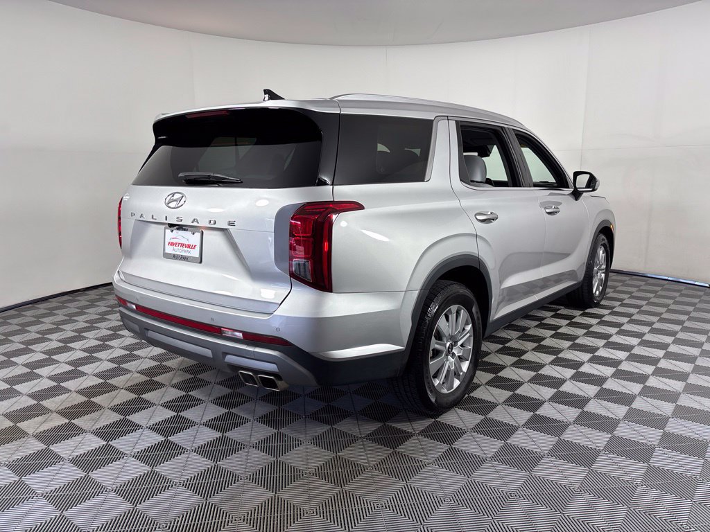 Used 2024 Hyundai Palisade SEL FWD image 15