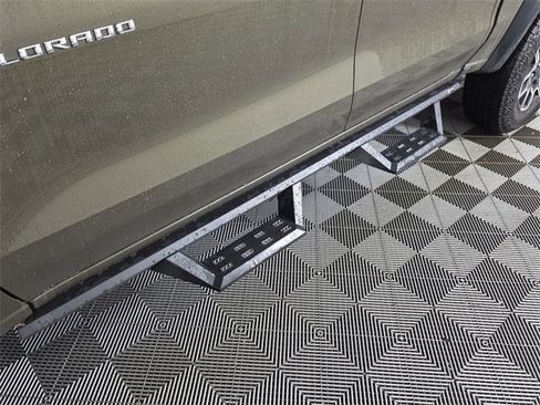 Used 2023 Chevrolet Colorado Trail Boss w/ Technology Package image 9