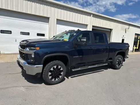 Used 2020 Chevrolet Silverado 2500 LT w/ All Star Edition image 15