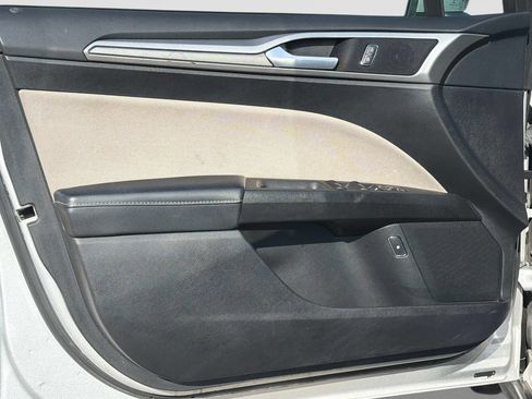 Used 2018 Ford Fusion S FWD image 18