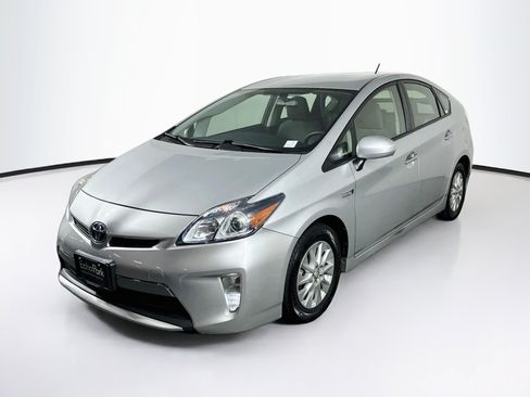 Used 2014 Toyota Prius Prime Plug-In Hybrid FWD image 3