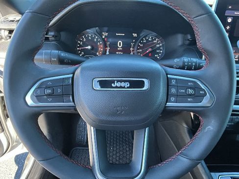 Used 2024 Jeep Compass Trailhawk AWD/4WD image 18