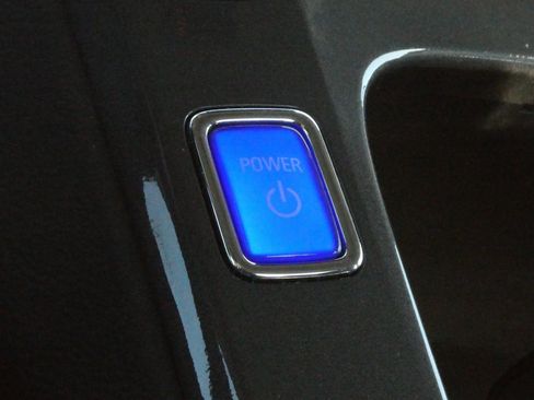 Used 2015 Chevrolet Volt w/ Enhanced Safety Package 1 image 9