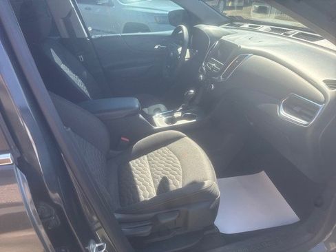 Used 2021 Chevrolet Equinox LT FWD image 15