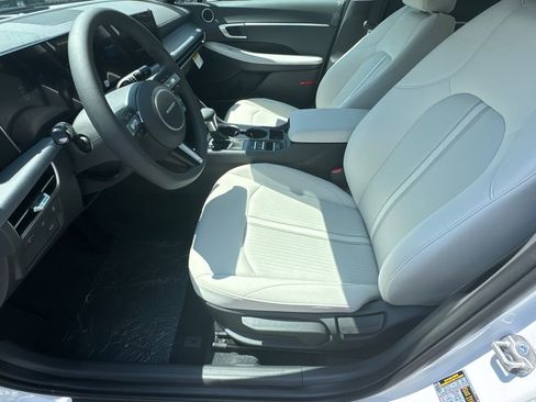 New 2025 Hyundai Sonata SE image 9