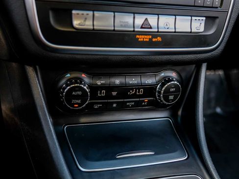 Used 2018 Mercedes-Benz GLA 250 image 25