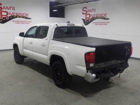 Used 2020 Toyota Tacoma 4x4 Double Cab image 2