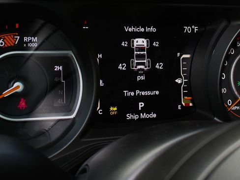 New 2026 Jeep Wrangler Unlimited Sport image 25