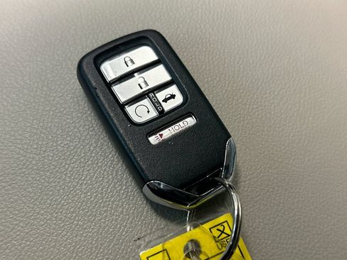 Used 2021 Honda Accord Hybrid image 39