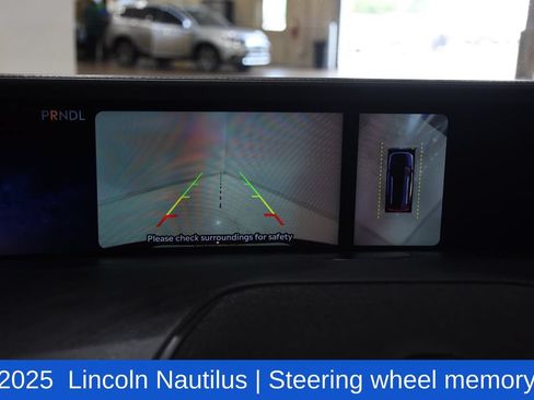 Used 2025 Lincoln Nautilus Reserve w/ Jet Appearance Package AWD/4WD image 17