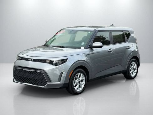 Certified 2023 Kia Soul LX w/ Option Group 015 FWD image 3