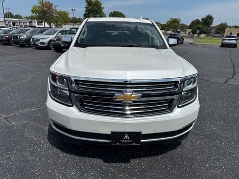 Used 2018 Chevrolet Suburban Premier AWD/4WD image 10